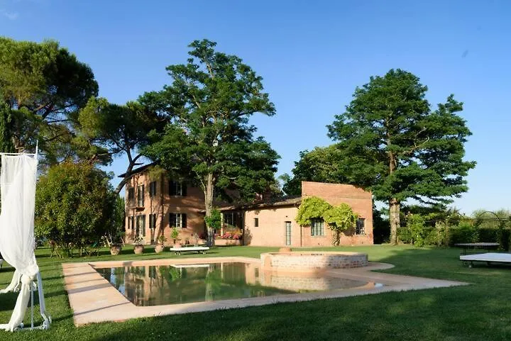 Relais Montemaggiore Bettolle 3*,  Italy